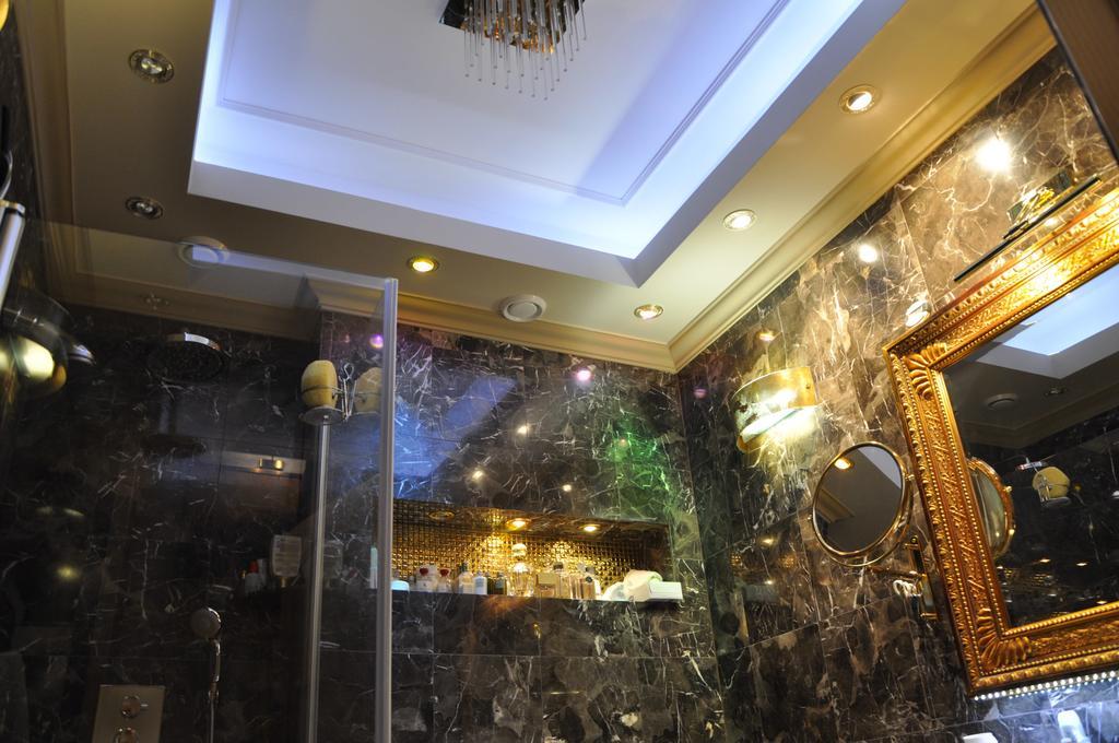 Mondrian Luxury Suites & Apartments Krakow Old Town Szoba fotó